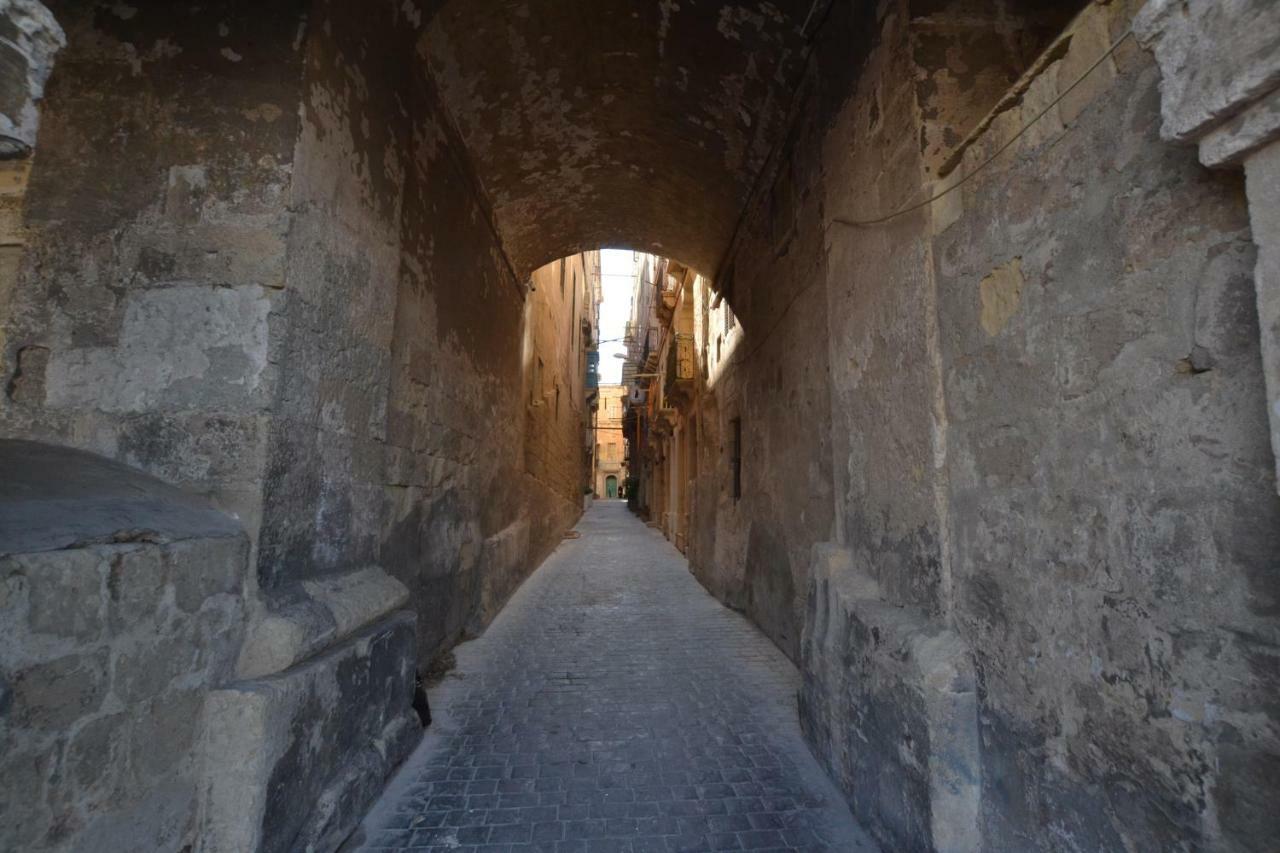 Valletta Dream Suites Ground Floor ภายนอก รูปภาพ